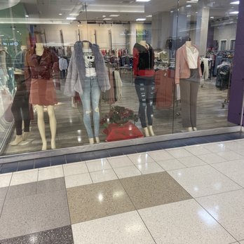 LIA - Women's Clothing Near Me - Los Angeles, California LIA - Women's Clothing Near Me - Los Angeles, California