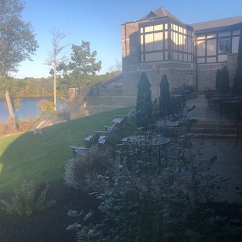 Punderson Manor Lodge - Pet friendly and have live wonderful bands in summer - Hotels Near Me - Newbury, Ohio