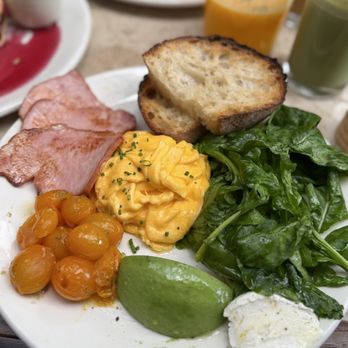 Great White - Great White Breakie - Breakfast & Brunch Near Me - Los Angeles, California