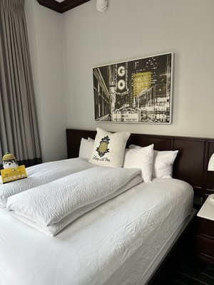 Staypineapple, An Iconic Hotel, The Loop Chicago by null