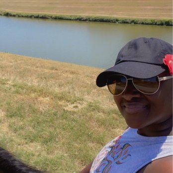 Fort Worth Stockyards Stables - Riding by the water - Horseback Riding Near Me - Fort Worth, Texas Fort Worth Stockyards Stables - Riding by the water - Horseback Riding Near Me - Fort Worth, Texas