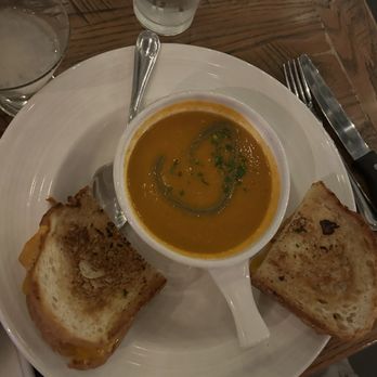 Foster's Kitchen Waikoloa - Tomato Bisque - grilled cheese sandwich - American Near Me - Waikoloa, Hawaii