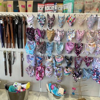 Tailwaggers & Tailwashers Hollywood - Cute accessories. - Pet Stores Near Me - Los Angeles, California Tailwaggers & Tailwashers Hollywood - Cute accessories. - Pet Stores Near Me - Los Angeles, California