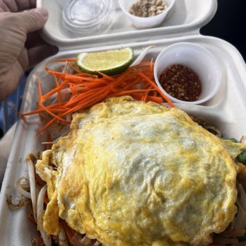 Aroy Aroy - Pad Thai brilliancy!! - Thai Near Me - Denver, Colorado