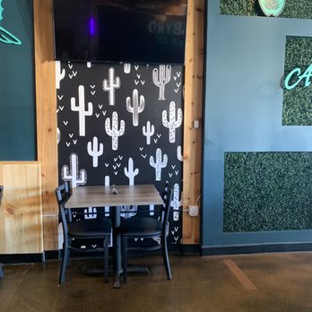 Six Byrd Cider - TV screen ready for some football - Cideries Near Me - Phoenix, Arizona