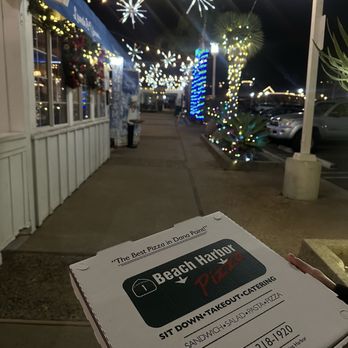 Beach Harbor Pizza - Pizza Near Me - Dana Point, California