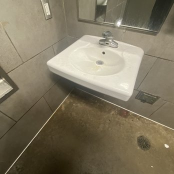 7-Eleven - Sink - Convenience Stores Near Me - Mansfield, Texas