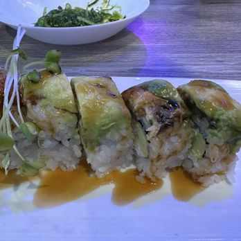 Sushi Momoyama - Caterpillar Roll - Sushi Bars Near Me - Concord, California Sushi Momoyama - Caterpillar Roll - Sushi Bars Near Me - Concord, California