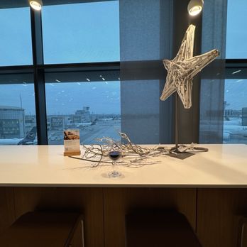 Lufthansa Senator Lounge - Airport Lounges Near Me Lufthansa Senator Lounge - Airport Lounges Near Me