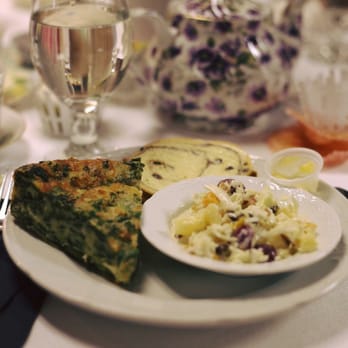 British Pantry - The Spinach Quiche and Appleslaw are DELICIOUS! - British Near Me - Tecumseh, Michigan