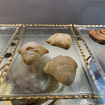 Kafeina Kafe - Scone - Coffee & Tea Near Me - Spring, Texas