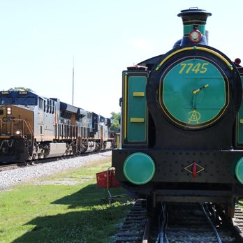LaGrange Railroad Museum - CSX trains pass by (just a matter of a few feet away) and go right through (literally) the middle of the Main Street. Some are 130-140 cars. - Museums Near Me - La Grange, Kentucky LaGrange Railroad Museum - CSX trains pass by (just a matter of a few feet away) and go right through (literally) the middle of the Main Street. Some are 130-140 cars. - Museums Near Me - La Grange, Kentucky