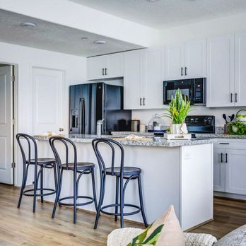 Hamilton Crossing - Apartments Near Me - Riverton, Utah Hamilton Crossing - Apartments Near Me - Riverton, Utah