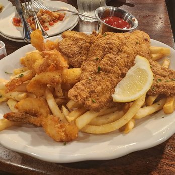 Pappadeaux Seafood Kitchen - Fried shrimp and catfish filet w/fries - Cajun/Creole Near Me - Marietta, Georgia Pappadeaux Seafood Kitchen - Fried shrimp and catfish filet w/fries - Cajun/Creole Near Me - Marietta, Georgia