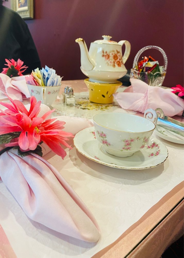 Serendipity Tea Room Logo