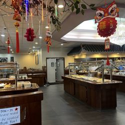 Ming's Court