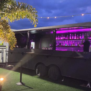 Backyard Social - Outside bar also avail for those nights it gets crazy busy - Food Trucks Near Me - Fort Myers, Florida