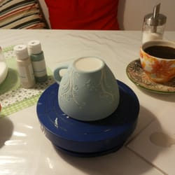 Keramikatelier Birte Busching - Keramik selber bemalen in Neumünster.  Keramik + Farben aussuchen und einfach loslegen! Egal welches Alter, ob Einzelmaler oder Gruppe!