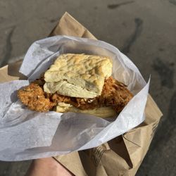 Biscuits @Mike's - Honey chicken biscuit