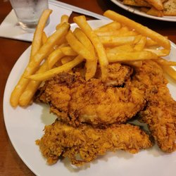 Swampers Bar & Grille - Chicken tenders with fries