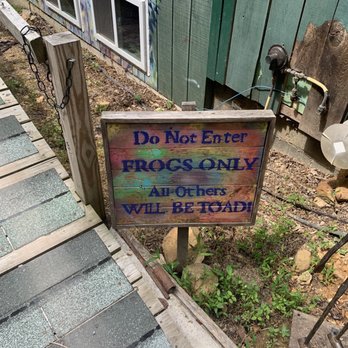 Frog Valley - Arts & Crafts Near Me - Berkeley Springs, West Virginia