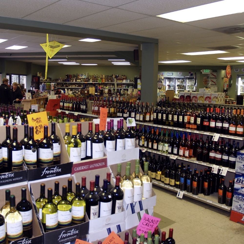 Booze & Brews #2 - Great selections of wine, beer and other types of Booze. Nicely organized. - Beer, Wine & Spirits Near Me - Los Angeles, California Booze & Brews #2 - Great selections of wine, beer and other types of Booze. Nicely organized. - Beer, Wine & Spirits Near Me - Los Angeles, California