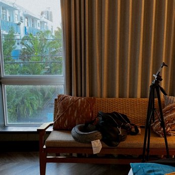 The Balfour Hotel - Bench in room - Hotels & Travel Near Me - Miami, Florida The Balfour Hotel - Bench in room - Hotels & Travel Near Me - Miami, Florida