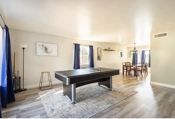 Airbnb - 6 bedroom, 9 bed, 3 1/2 bathroom AirBnB cleaning Airbnb - 6 bedroom, 9 bed, 3 1/2 bathroom AirBnB cleaning