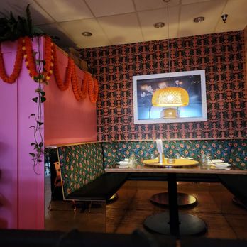 Na Na Thai - Interior - Thai Near Me - Buellton, California Na Na Thai - Interior - Thai Near Me - Buellton, California