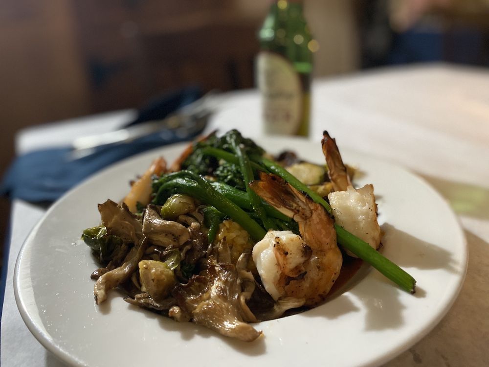 MARTINE’S RIVERHOUSE RESTAURANT 226 Photos & 247 Reviews 14 E Ferry