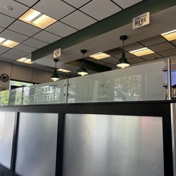 Mr Pickle's Sandwich Shop - Line order