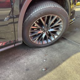 Tire fell off after their "service" has been completed. Tire fell off after their "service" has been completed.