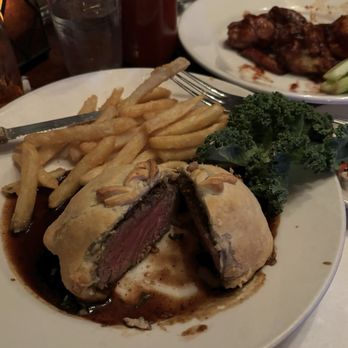 Eagle House Restaurant - Beef Wellington - American Near Me - Williamsville, New York