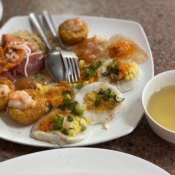 Van's Restaurant - Combo dish - Vietnamese Near Me - Garden Grove, California Van's Restaurant - Combo dish - Vietnamese Near Me - Garden Grove, California