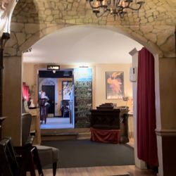 Vivace - The hallway of the restaurant