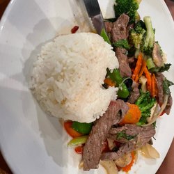 M & M Thai Cafe - Stir Fry (Ginger Sauce?)