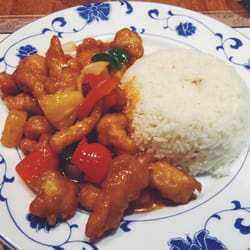 Le Dynasty - Sweet and sour chicken.