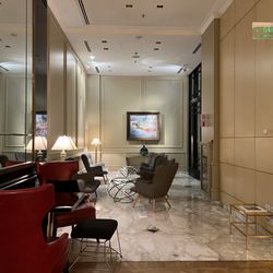 Alvear Icon - Lobby