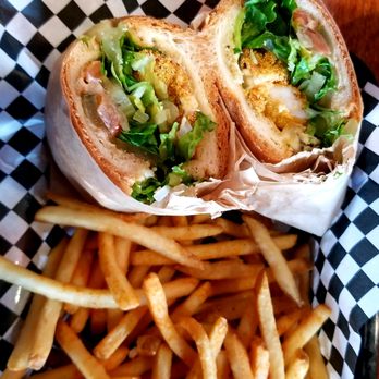 Darrow's New Orleans Grill - Shrimp Po boy with fries - Cajun/Creole Near Me - Carson, California