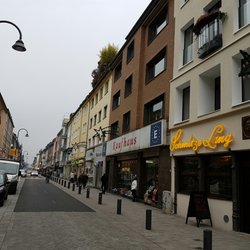 Schmitze Lang - Keineswegs langweilige Strasse
