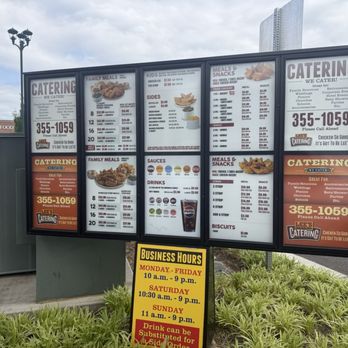 Lee's Famous Recipe Chicken - Outside menu - Fast Food Near Me - Richmond, Virginia
