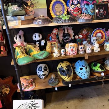 Velvet & Venom - Antiques Near Me - St. Augustine, Florida Velvet & Venom - Antiques Near Me - St. Augustine, Florida