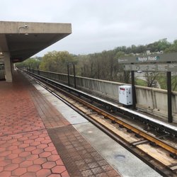 Naylor Road Metro Station - Station