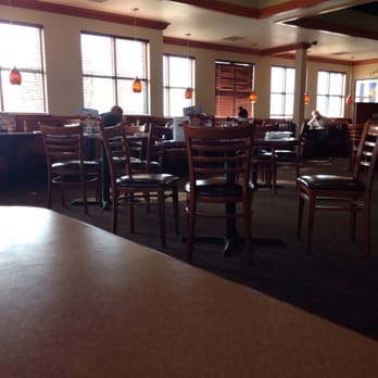 Denny's - Spacious interior - American Near Me - Tulsa, Oklahoma