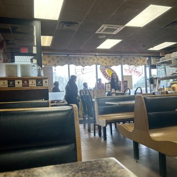 Bagels Your Way Cafe - Bagels Near Me - Medford, New York
