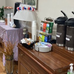 Country Inn & Suites by Radisson, Greeley - Lobby refreshments