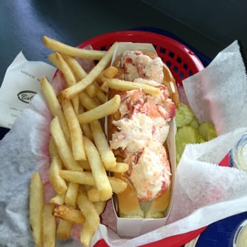 Bob's Clam Hut - Jumbo lobstah roll $21.95+tax - Seafood Near Me - Kittery, Maine