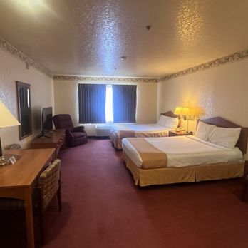 Murphys Inn Motel - Dbl queen - Hotels Near Me - Murphys, California
