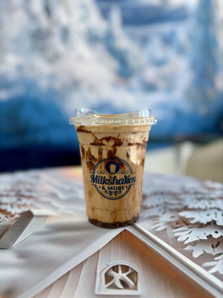 Milkshakes & More Logo