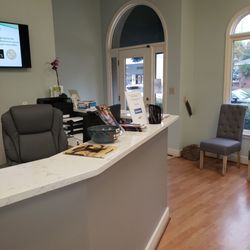 Diamond Smiles Dentistry - Front desk
